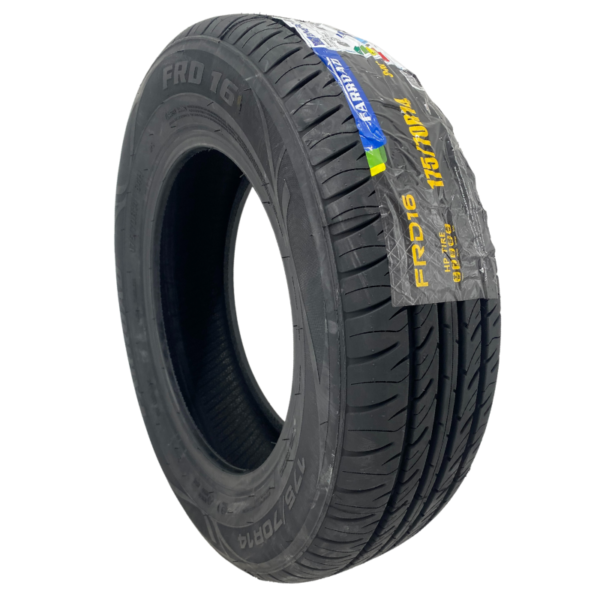 1757014 Tyre Farroad click and go tyres