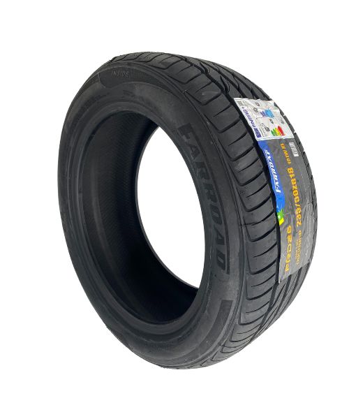 235 50 18 click and go new Tyre one Farroad Tyre